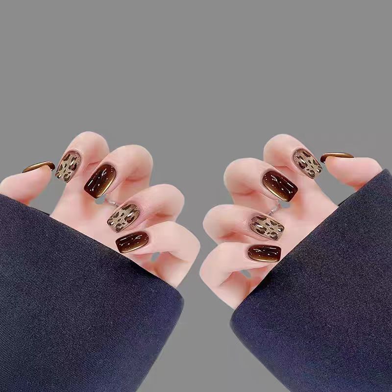 Autumn and Winter Wearable Nails High-End Champagne Leopard Print Cat Eye Flash Short Handmade Removable Sexy Manicure Nail Patches