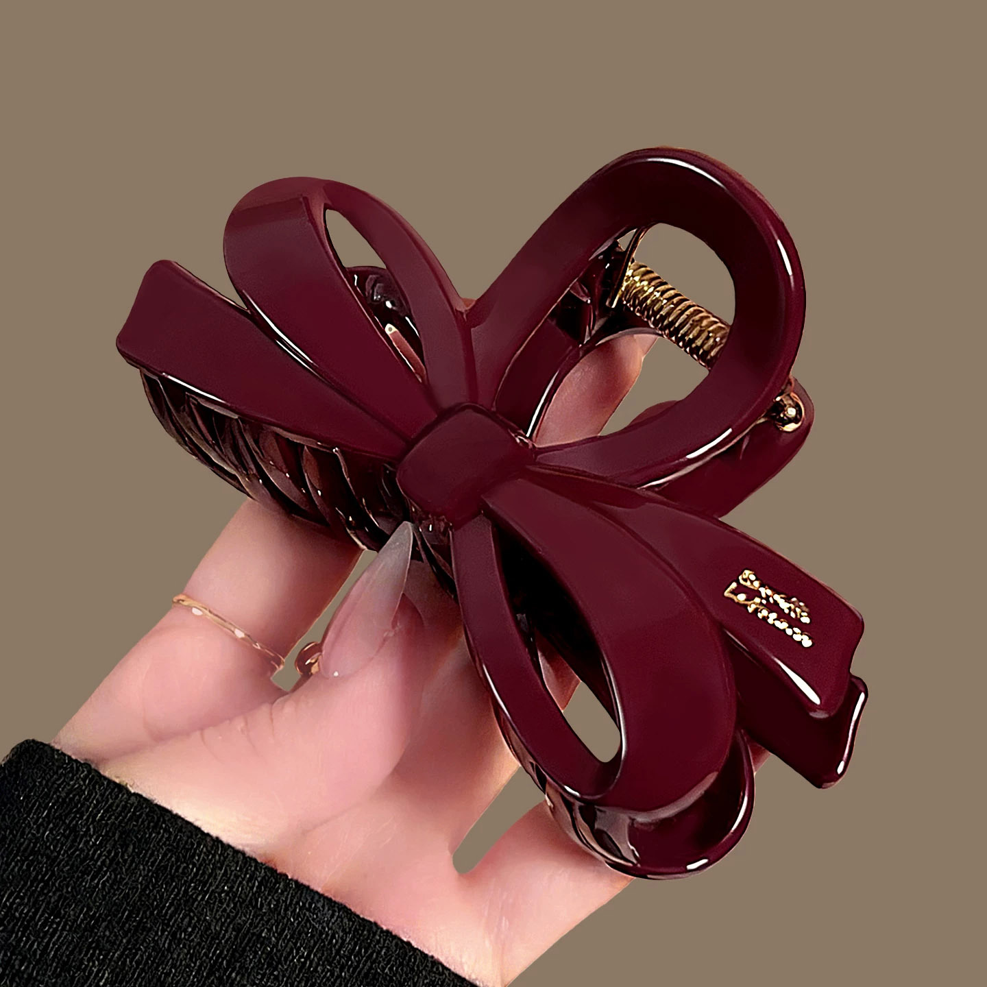 U-Shaped Spring Anchor Red