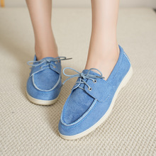 可代发欧美跨境大码女鞋新款春秋季豆豆鞋女绒面平底圆头系带单鞋
