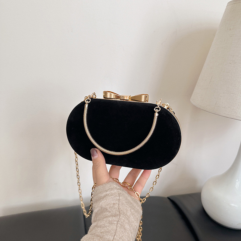 French-Style Velvet Evening Clutch Bag, Fashionable Ring-Shaped Handbag, Crossbody Bag with a High-End Feel, Clip-On Hard-Shell Chain Shoulder Bag French-Style Velvet Evening Clutch Bag, Fashionable Ring-Shaped Handbag, Crossbody Bag with a High-End Feel, Clip-On Hard-Shell Chain Shoulder Bag