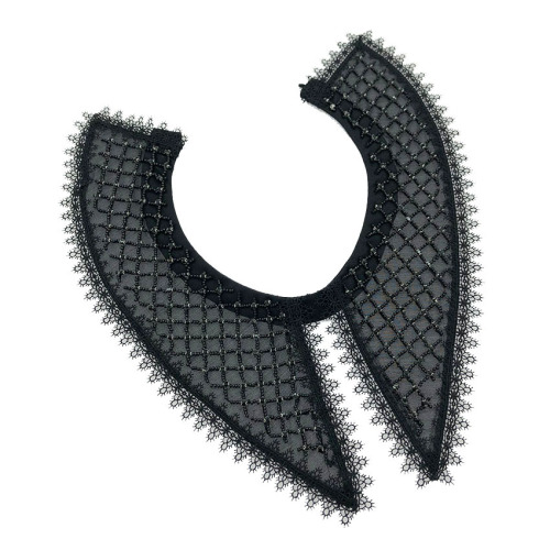 The manufacturer produces fashionable embroidered fake collar in white with fake collar European and American style 21 years new fake collar outer wear