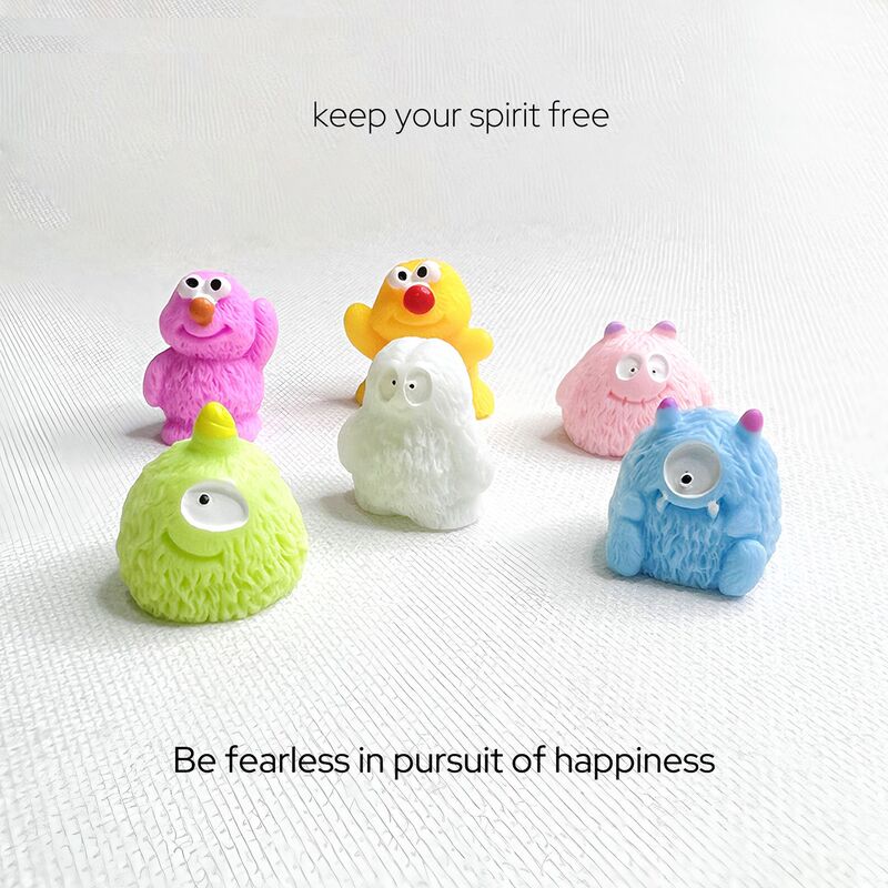 Micro-landscape cartoon cute creative small hair strange animal ornaments baby house home decorations desktop car ornaments