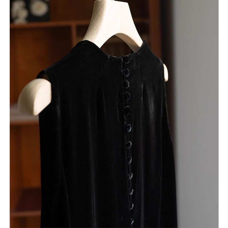 2025 New European Style Sleeveless Velvet A-Line Dress with Buttons on the Back, Autumn and Winter Layered with Mid-Length Skirt