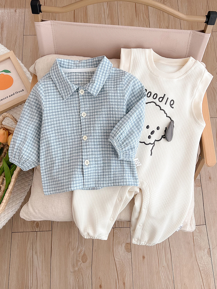 赤ちゃんの春と秋の連体服春の男の赤ちゃんの漫画のストラップのセット
