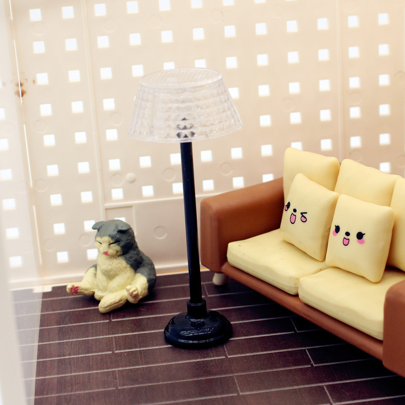 Dollhouse Dollhouse espacio cuadrado mini lámpara de piso de plástico DIY auto-creado modelo de escena en miniatura
