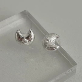 项链;耳钉;戒指