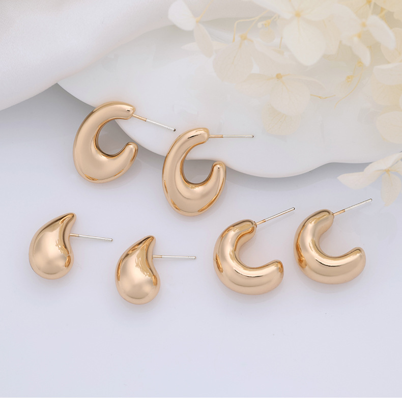 European and American fashion style irregular earrings recommended by Internet celebrities: Geometric metal retro earrings, simple C-shaped large ear rings 12 undefined