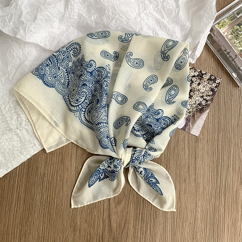 Bufanda de seda, bufanda cuadrada pequeña, pintura al óleo de Van Gogh, bufanda pequeña de seda de imitación de impresión exquisita, bufanda en la cabeza de moda, mantón exterior