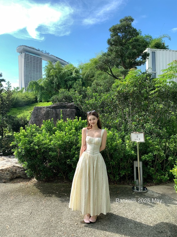 板栗可可Bankelili'怦然心动'法式气质绝美收腰碎花吊带连衣裙女|undefined