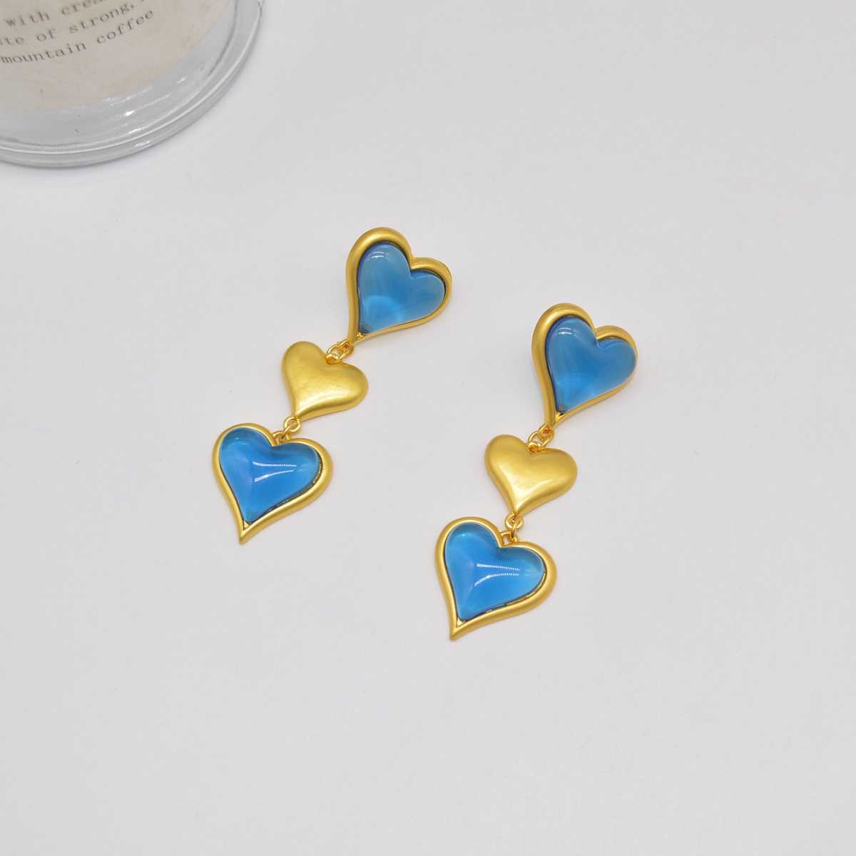 1 Pair Retro Heart Shape Alloy Women's Drop Earrings display picture 1