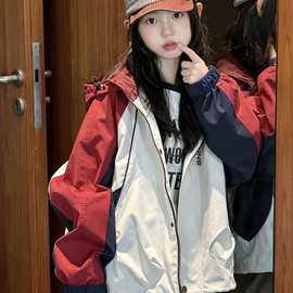 织里童装女童拼色连帽冲锋衣外套2026秋季中大童韩系休闲防风拉链