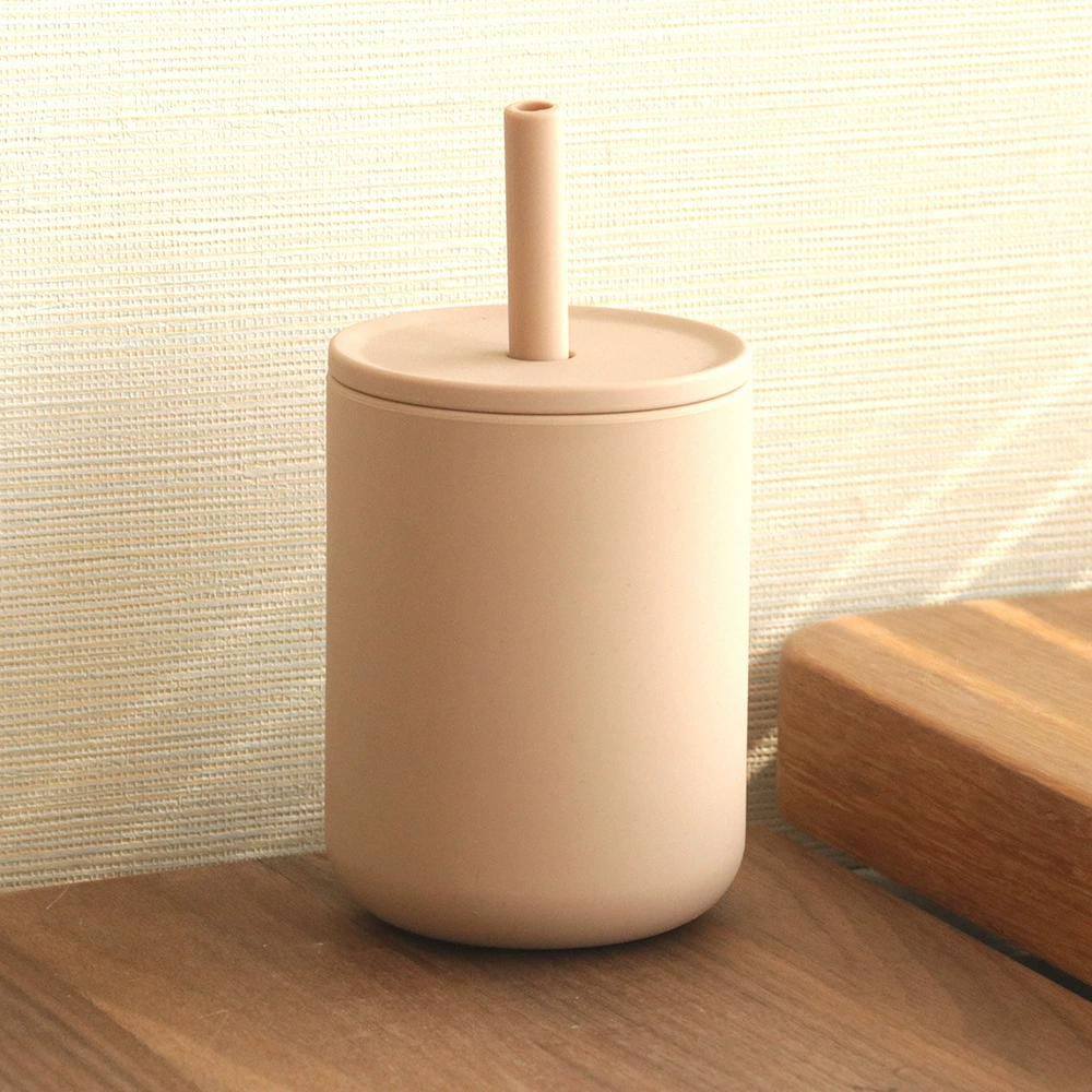Silicone children's glass, shatterproof straw with glass, 210 ml