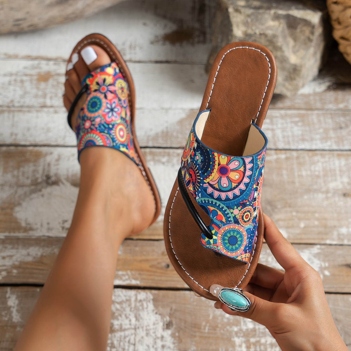 fashionable breathable ethnic sandals