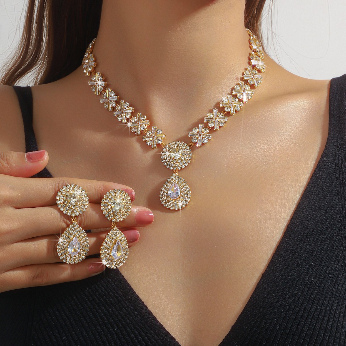 Collier goutte deau zircon cristal élégant bijou de mariage_voghion.com