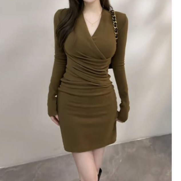 Collared Long-Sleeved Dress for Women, New Autumn and Winter Style, German Velvet Brushed Fabric, Warm and Trendy This Year, Pleated Bodycon Dress Collared Long-Sleeved Dress for Women, New Autumn and Winter Style, German Velvet Brushed Fabric, Warm and Trendy This Year, Pleated Bodycon Dress