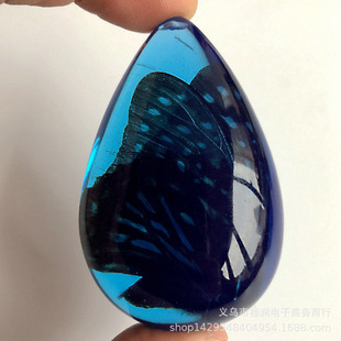 Amber beeswax insect finished pendant bracelet bracelet factory wholesale run Jianghu stall exhibition real insect specimens