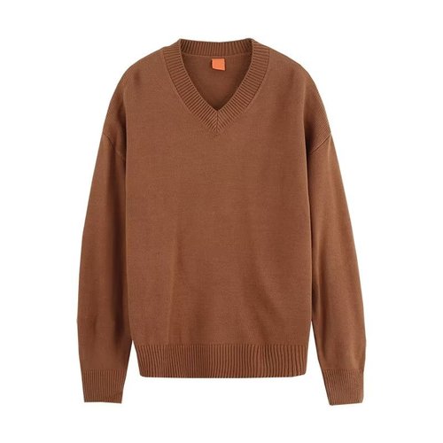 Loose V-neck sweater for men, trendy autumn/winter knitwear—Korean-style thickened, laid-back base layer with a heart-shaped neckline.