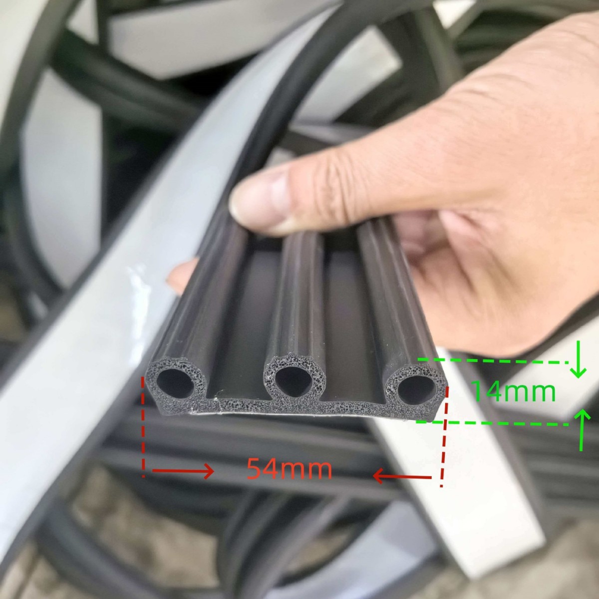 四季风汽车A/B/C柱密封条门缝隔音条全车车门防尘防水降噪改装条