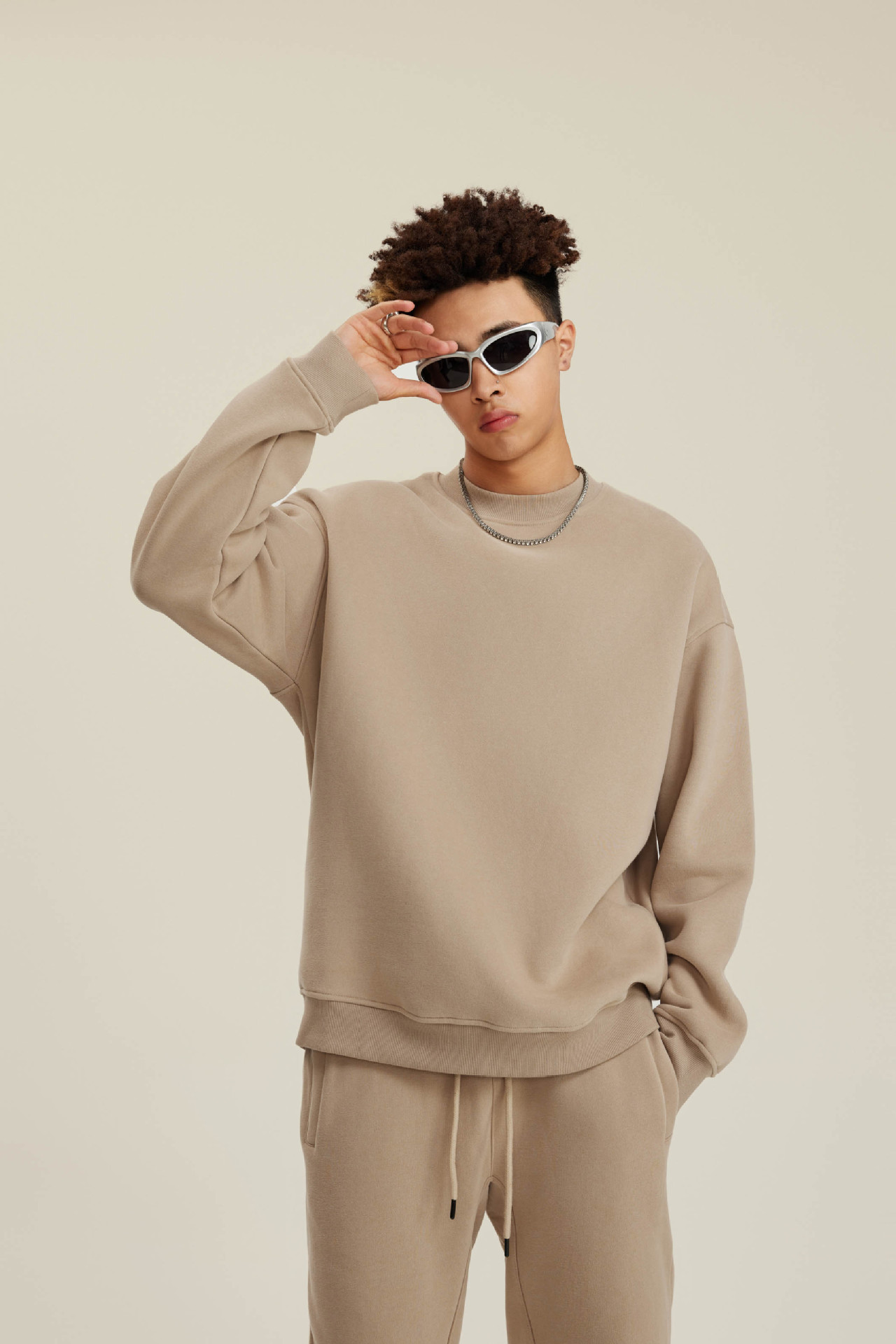 Sweat-shirt à col rond pour homme de marque décontractée et ample en velours 345 g plus couleur unie_voghion.com