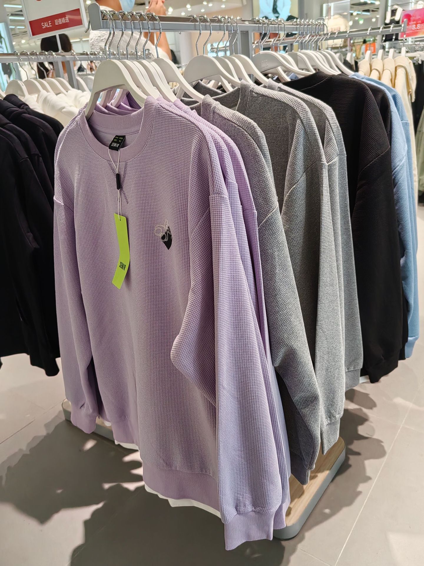 Senma tienda de ropa para hombres y mujeres estante de pared estante de exhibición de la isla estante de exhibición grueso estante de exhibición grueso