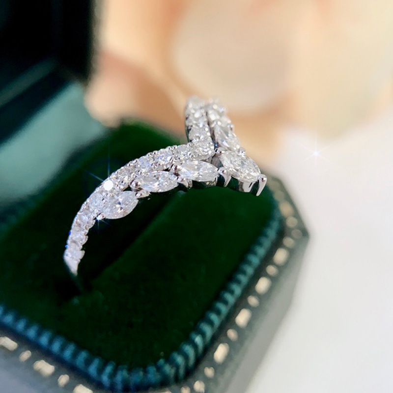 New Fashion V-shaped Micro-encrusted Zircon Female Princess Copper Ring display picture 4