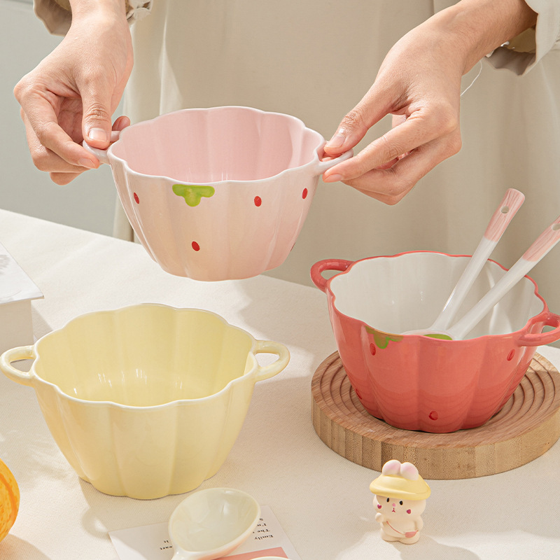 両耳のかわいいイチゴの泡の碗の家庭用の高い顔の価値のカボチャの碗の陶磁器の碗のスープの碗の漫画の寮の食器のセット|undefined