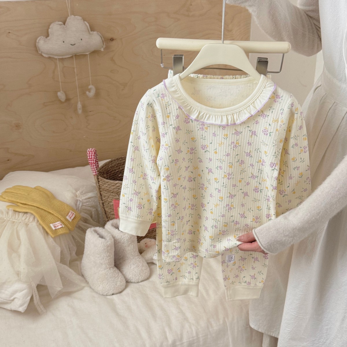 Pantalones de otoño para niños sin hueso 240g engrosado abrigo de otoño para bebés sala de calefacción pijamas de algodón invierno ropa para el hogar