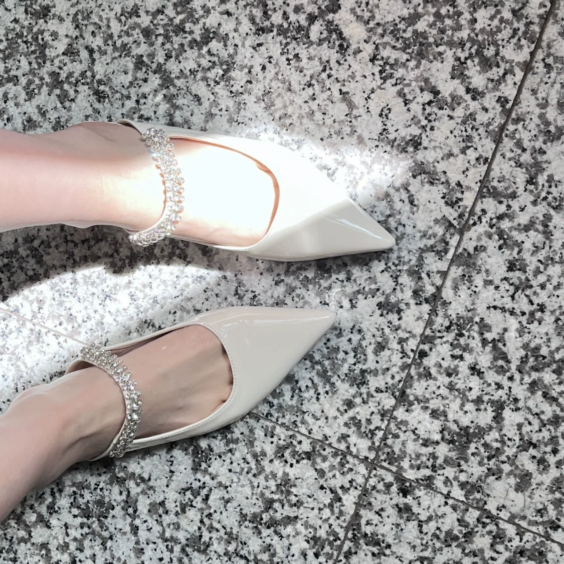 Версия из овчины ~ полусапожки-мулы с ромбовидным ремешком на носке для женщин, сандалии с острым носком, весенне-осенние сказочные сандалии из натуральной кожи, полусапожки