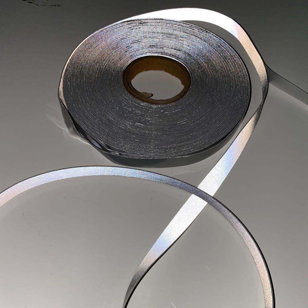 供应亮银单面弹力布 双面弹力反光布 双面反光布 反光针织布