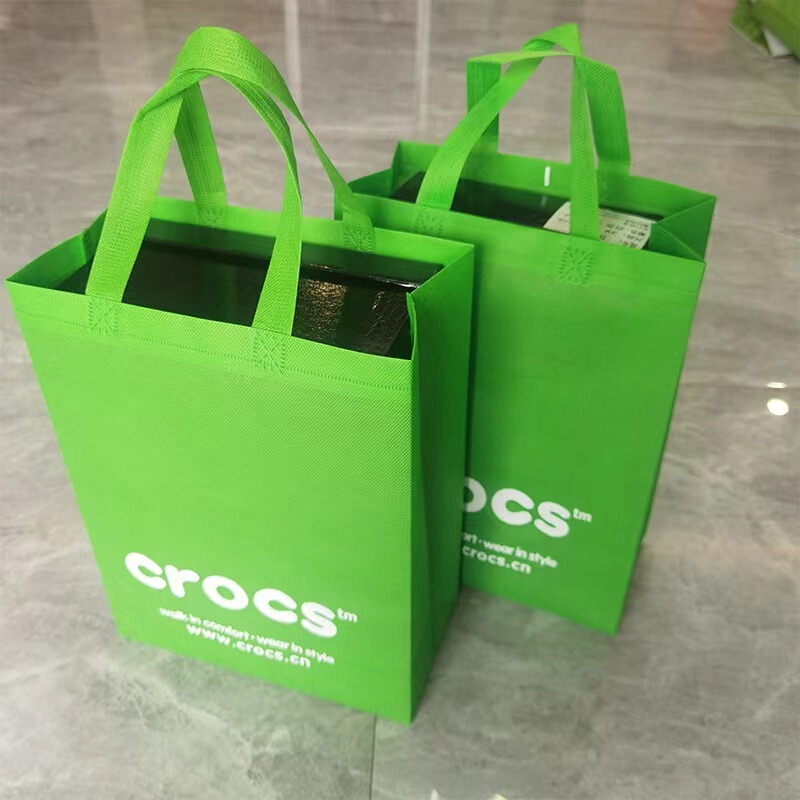 Factory direct supply crocs non-woven environmental protection Bag tote bag all kinds of shopping bags