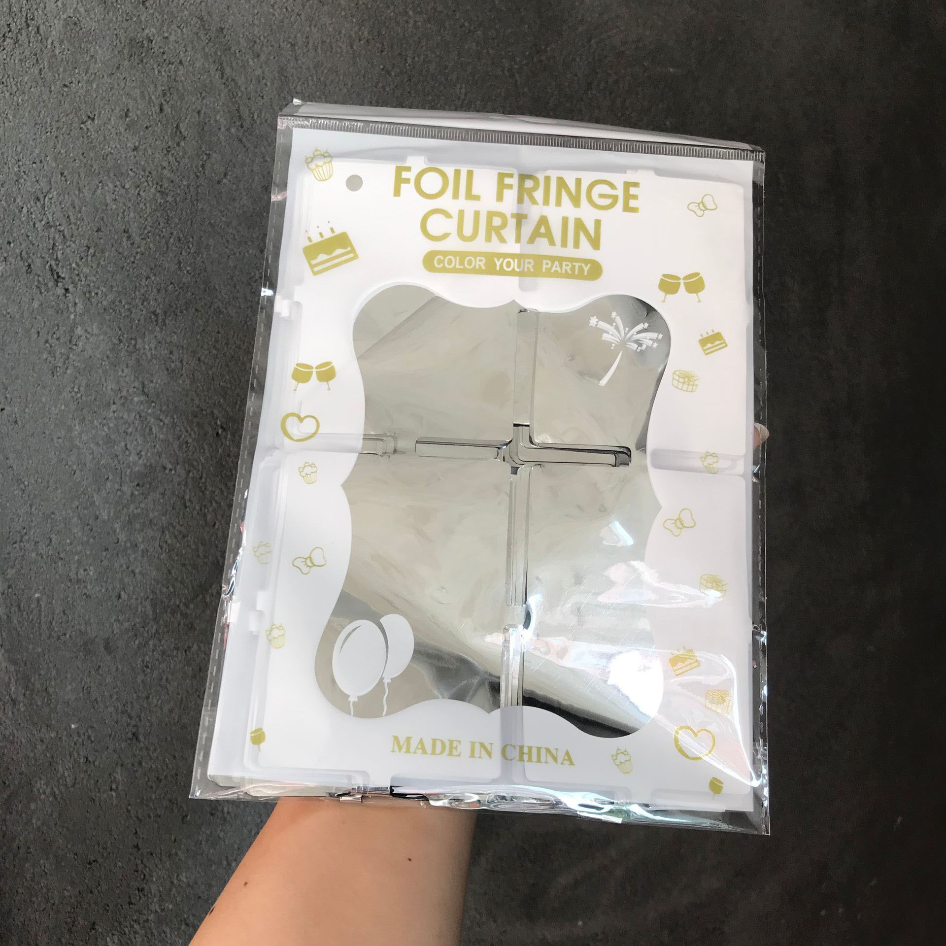 1*2m cuadrado de película de aluminio brillante cortina de seda de lluvia colorida cortina de puerta accesorios de decoración de cumpleaños pared de fondo de fiesta dibujo de flores transfronterizo