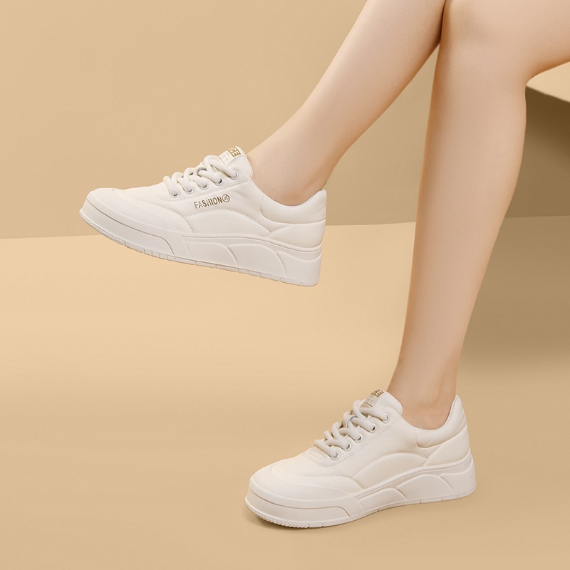 Weiße, höhenverstärkende Sneaker für den Frühling 2024 – neue, flache Freizeitschuhe im High-End-Segment mit weicher Sohle – super beliebt_voghion.com