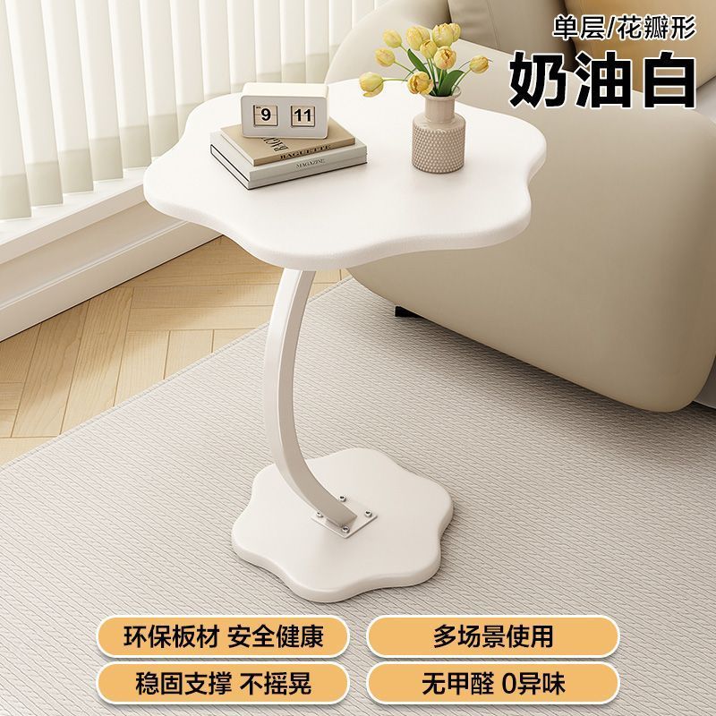 단층 꽃잎丨흰색 바탕화면+흰색 다리