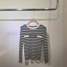 2025秋冬新款毛衣圆领条文字母羊毛衫柔软舒适内搭打底衫