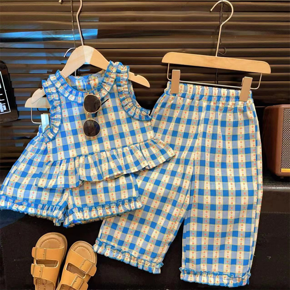 Korean version of girls summer suit 2424 new floral plaid sleeveless doll shirt shorts trousers three-piece set 55297