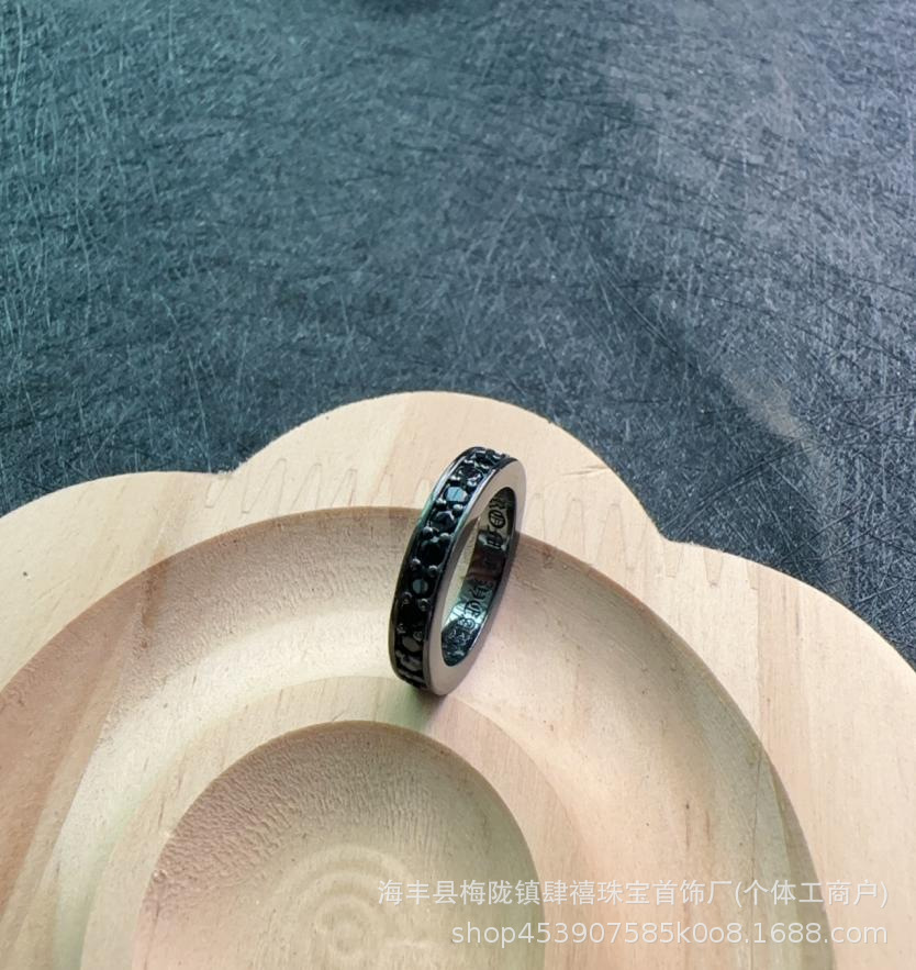 Full diamond ring (black black diamond)