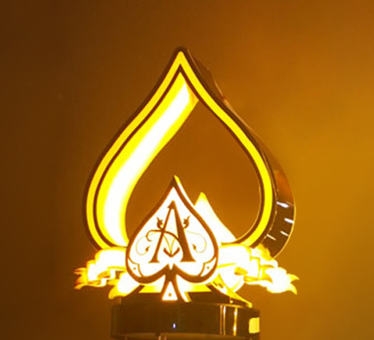 Luminoso acrílico negro melocotón un asiento de vino extranjero soporte de exhibición de vino accesorios de Bar hierro amarillo luz vino asiento verde luz Champagne Rey