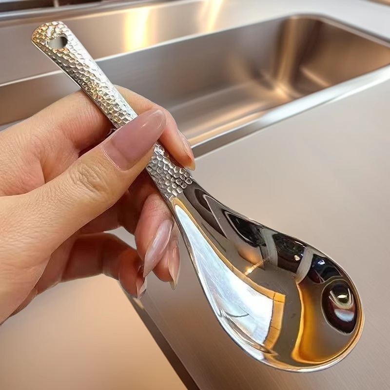 レトロなハンマードットスプーン、ステンレス鋼の槌目スプーン、家庭用厚みのあるテーブルスプーン、大人用の食事用スプーン、見栄えの良いデザートスプーン|undefined