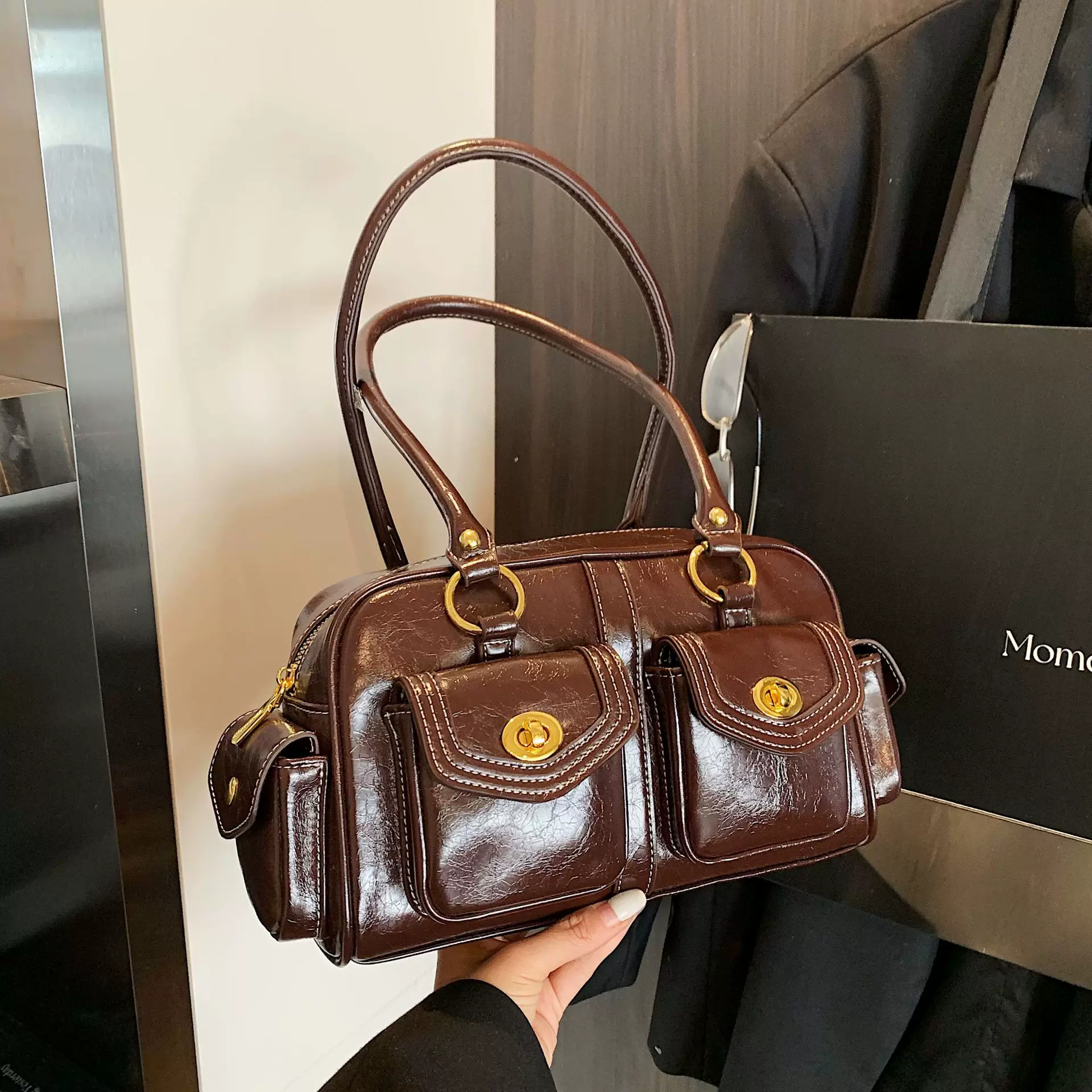 高级感复古机车包女士2025新款潮大容量手提单肩包波士顿包通勤包