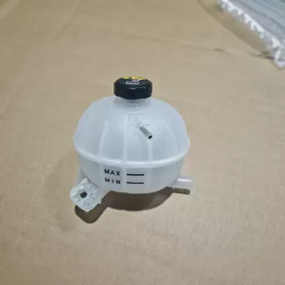 Manufacturers produce new car water tank Tousheng expansion kettle 25431-D3500 Tousheng kettle expansion tank