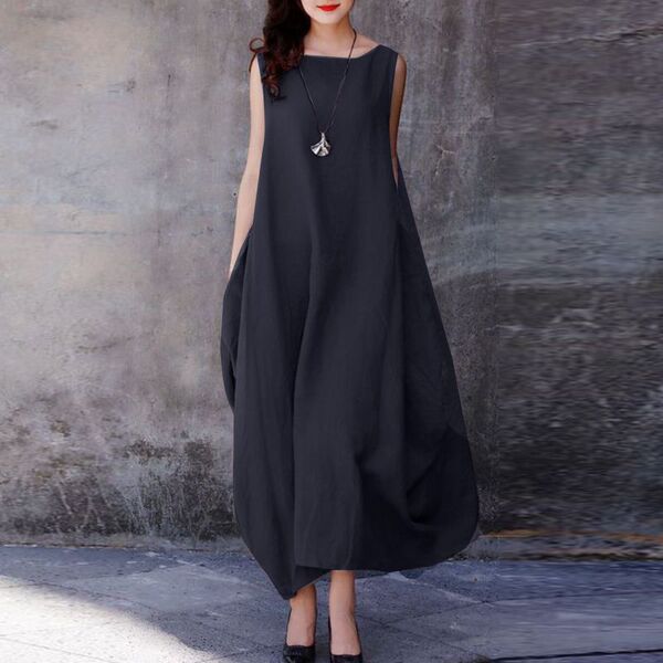 Summer dress with a round collar sleevless with pockets