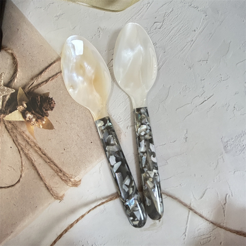 Shell Long Handle Coffee Spoon Stitching Floral Dessert Honey Pomelo Spoon Western Restaurant Hotel Personality Creative Supplies Shell Long Handle Coffee Spoon Stitching Floral Dessert Honey Pomelo Spoon Western Restaurant Hotel Personality Creative Supplies