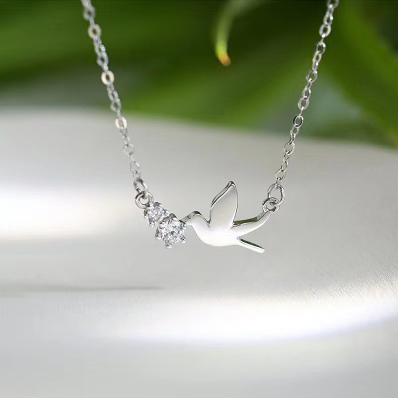 Amazon Best Selling S925 Sterling Silver Pigeon Necklace Women's Diamond Peace Pigeon Bird Pendant Design Ins Style