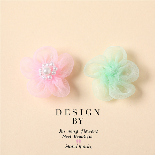 Fashionable accessory handmade flower-shaped