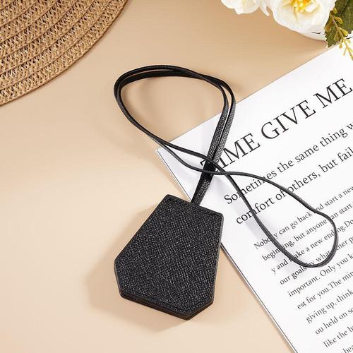 Xiaohongshu's same style outdoor travel magnetic hat clip that can be hung around the neck, leather magnetic hat clip, handbag hat clip