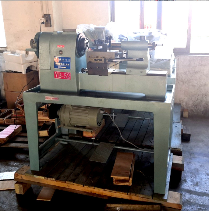 YB-52桌上车床