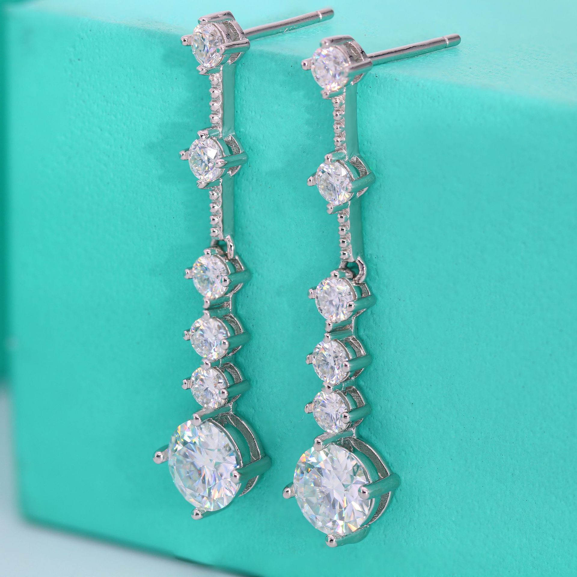 Lady Geometric Sterling Silver Moissanite Drop Earrings In Bulk display picture 1
