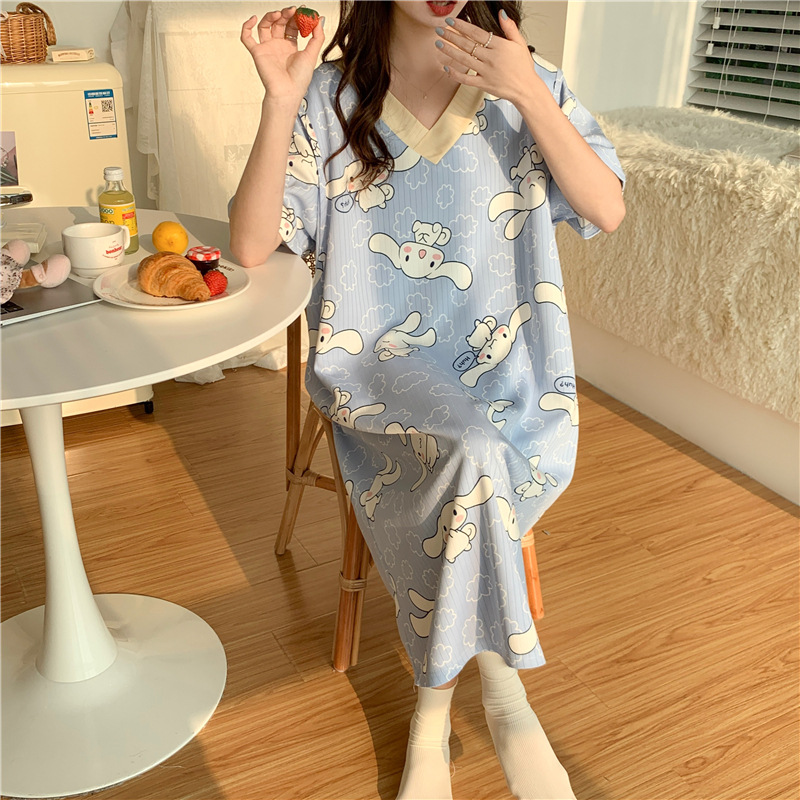大きいサイズの300斤の月子服の夏の薄いタイプの半袖の妊婦は乳を与えます。