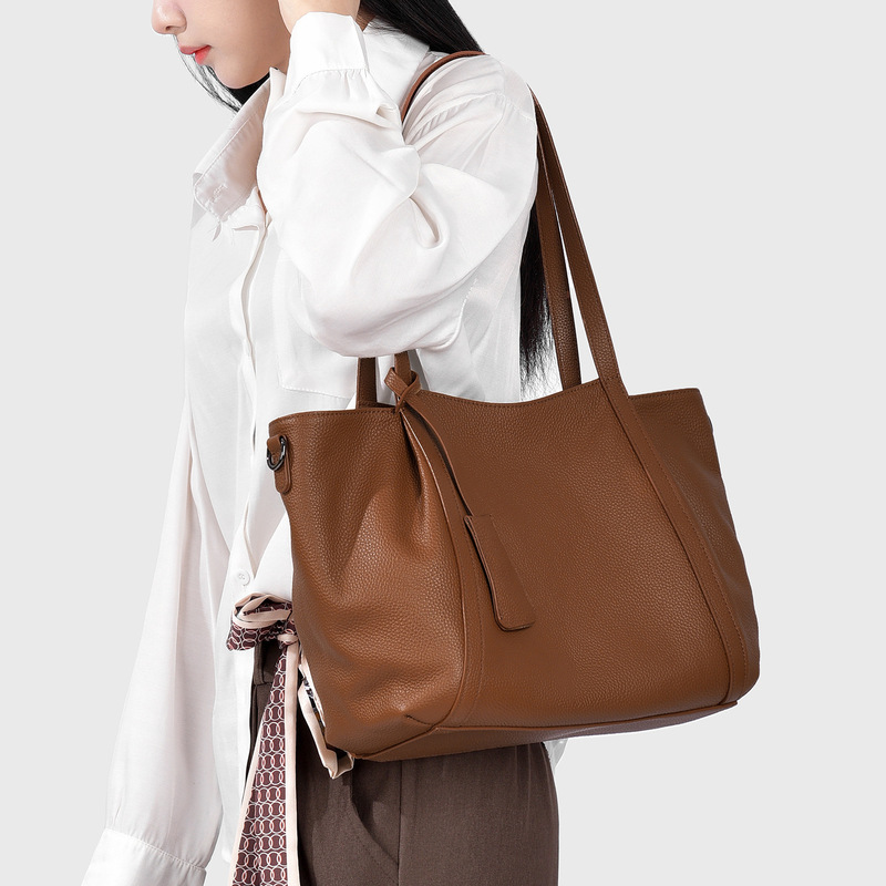 Cross-border large-capacity top-grain leather tote bag for women, new niche design shoulder bag with a high-end feel, crossbody bag