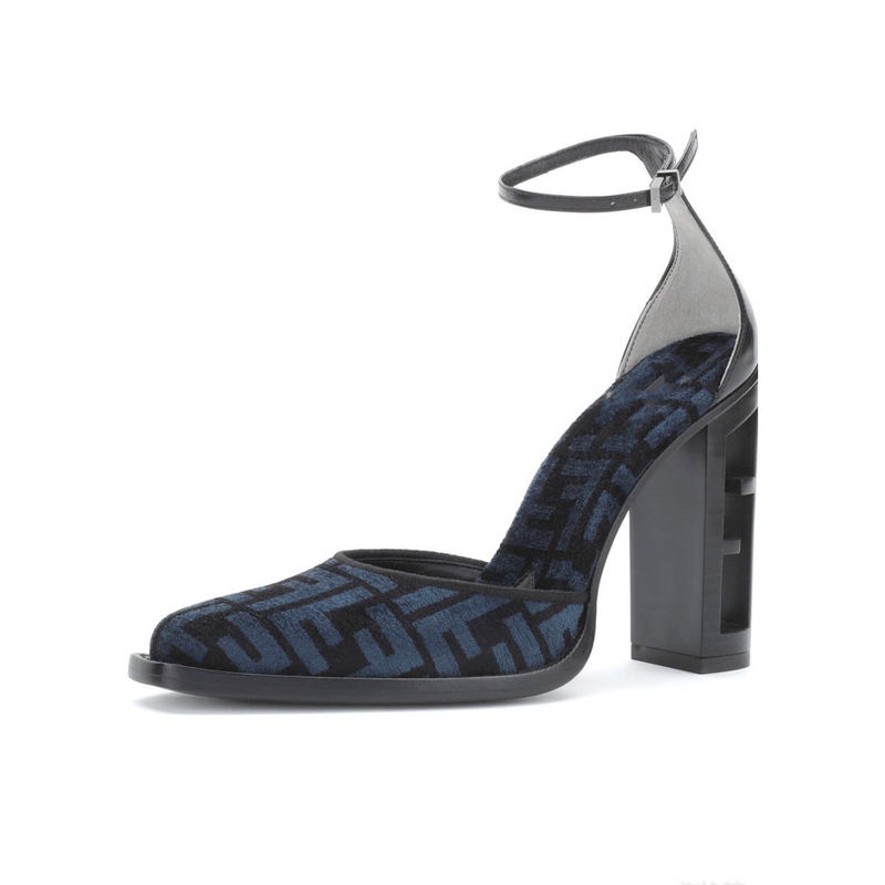 New Patent Leather Square-Toe Chunky Heel Hollow-Out Ankle Strap Versatile Fashion Closed-Toe Sandals Plus Size Women's High Heels New Patent Leather Square-Toe Chunky Heel Hollow-Out Ankle Strap Versatile Fashion Closed-Toe Sandals Plus Size Women's High Heels